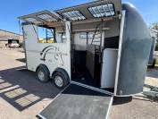 Van 4 places cheval liberte 