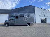 Chardron stalle grande sellerie – 2 chevaux – 5 places 