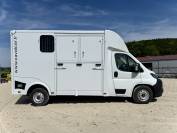Camion chevaux vl cavalcar peugeot 180 chevaux stalles 
