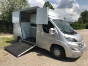 Location camion chevaux lyon 69 (dardilly)