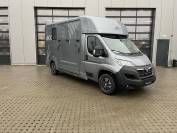 Camion chevaux stalles akx 