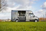 Camion chevaux 5 p stalles akx 