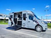 Camion chevaux 2 chevaux - renault master 5 places 