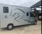 Camion vl theault 5 places couchettes et 2 chevaux 
